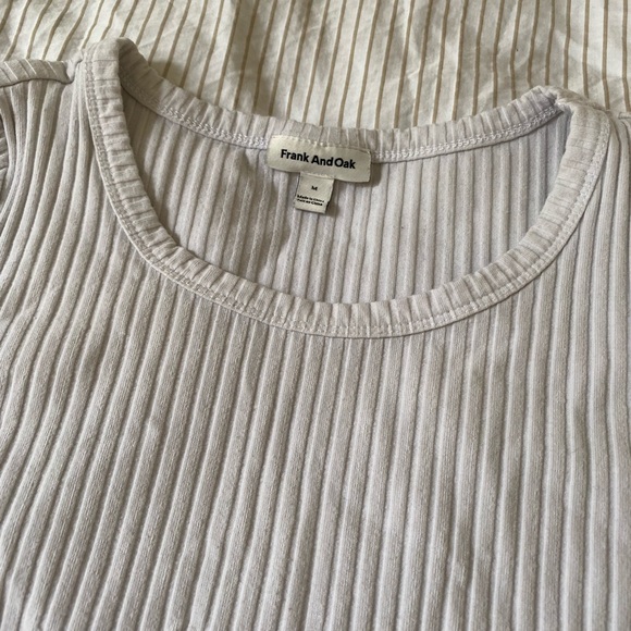 White, ribbed Frank & Oak tee, stretchy - Picture 3 of 3